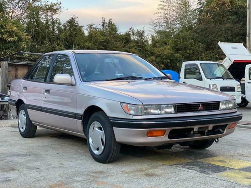 MITSUBISHI LANCER