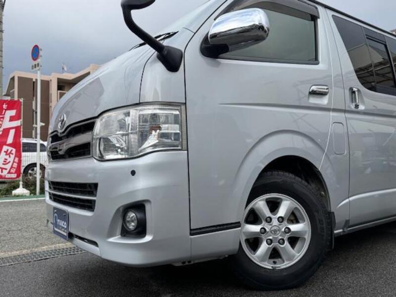 HIACE VAN