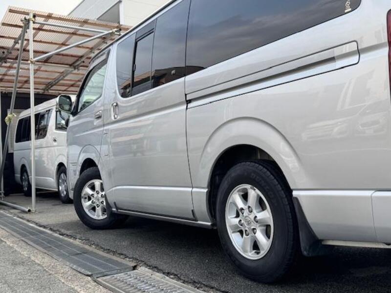 HIACE VAN