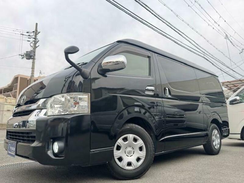 TOYOTA HIACE WAGON