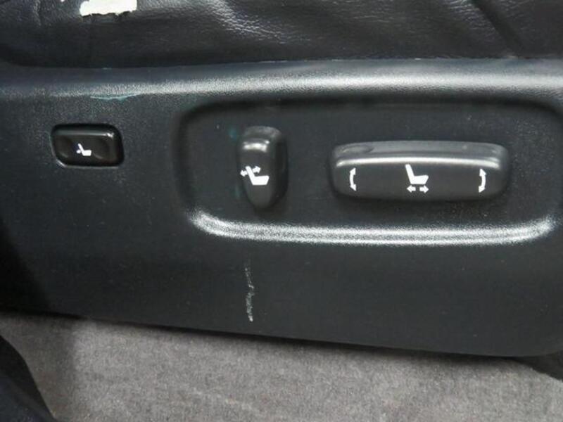 LAND CRUISER
