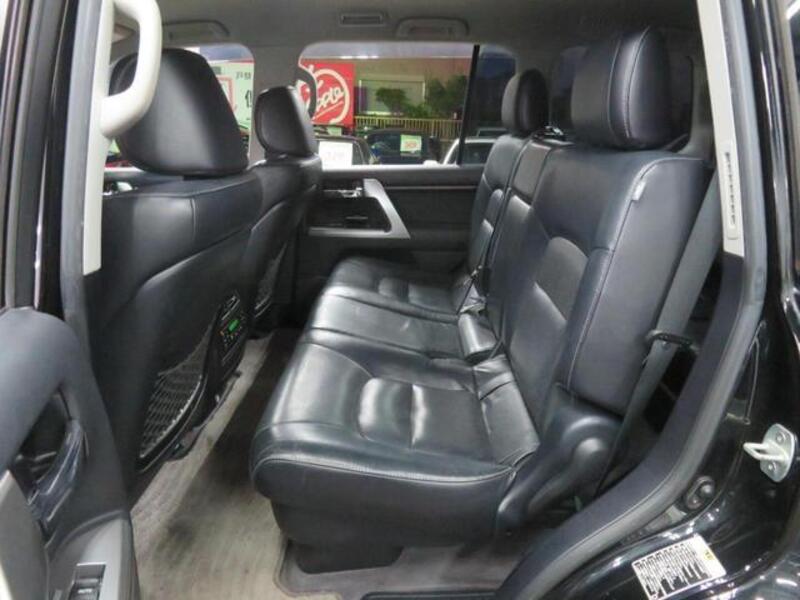 LAND CRUISER