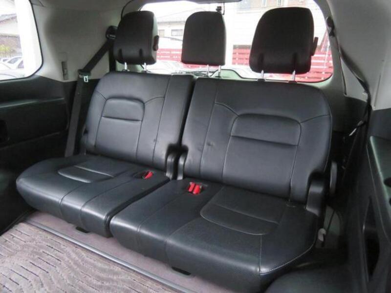 LAND CRUISER
