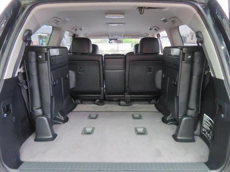 LAND CRUISER