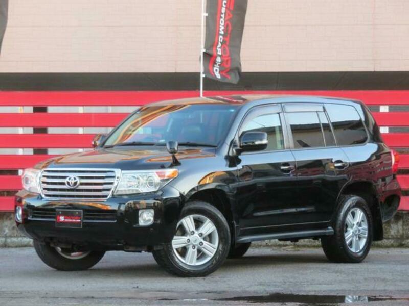 TOYOTA LAND CRUISER