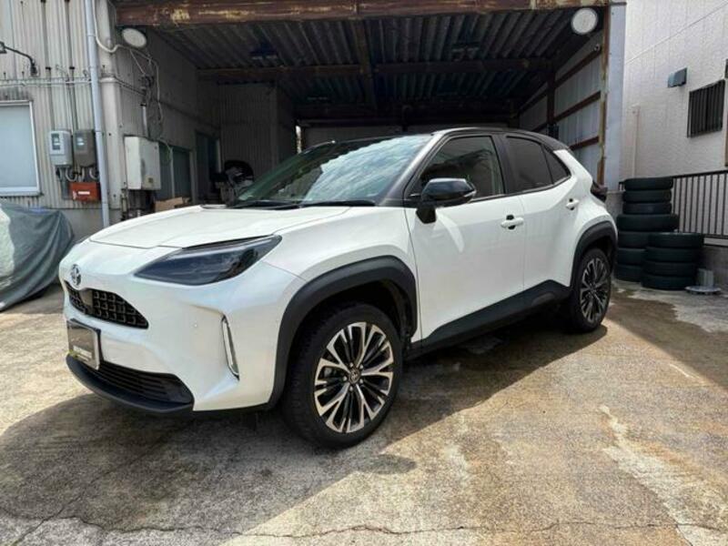 YARIS CROSS