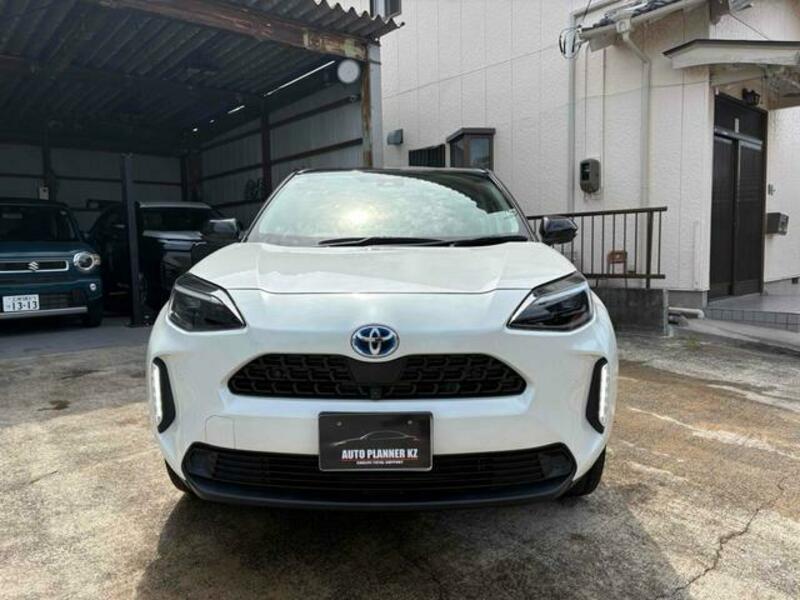 YARIS CROSS