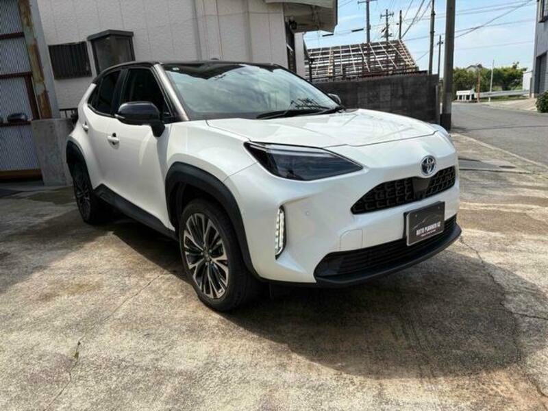 YARIS CROSS