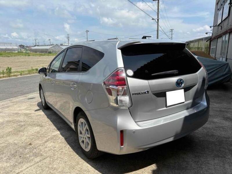 PRIUS ALPHA