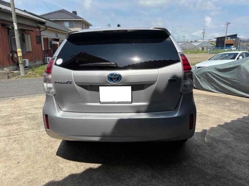 PRIUS ALPHA