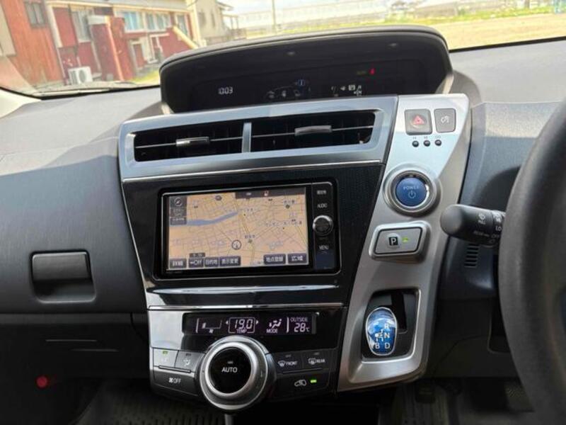 PRIUS ALPHA