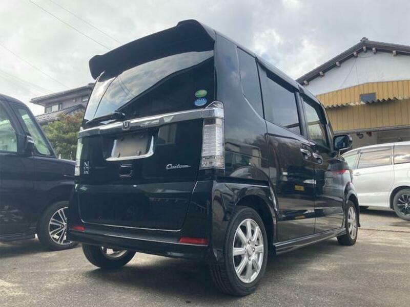 N BOX CUSTOM