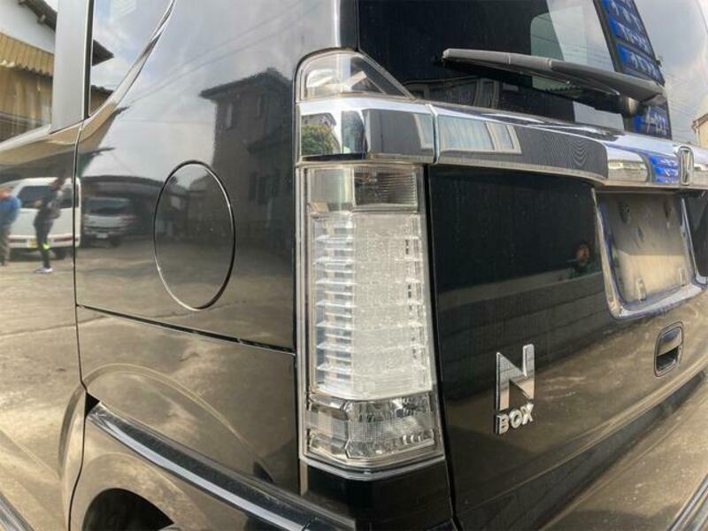 N BOX CUSTOM