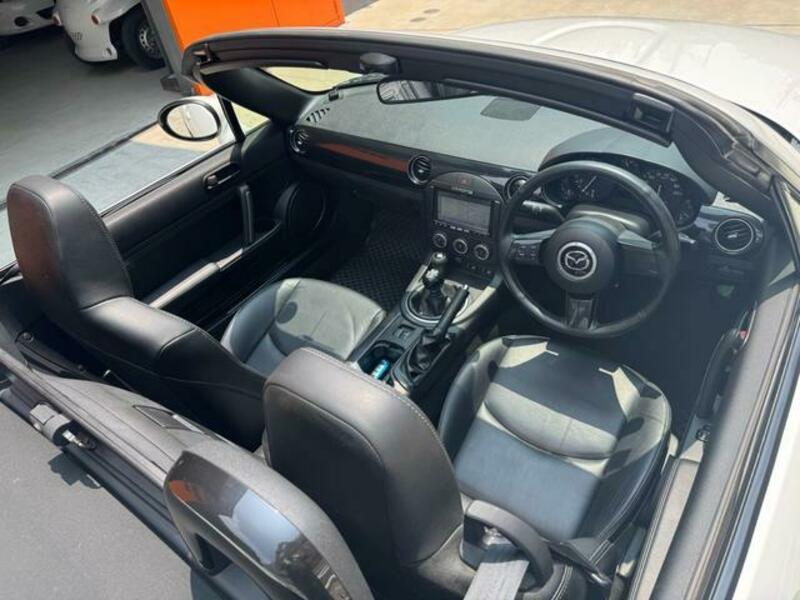 ROADSTER