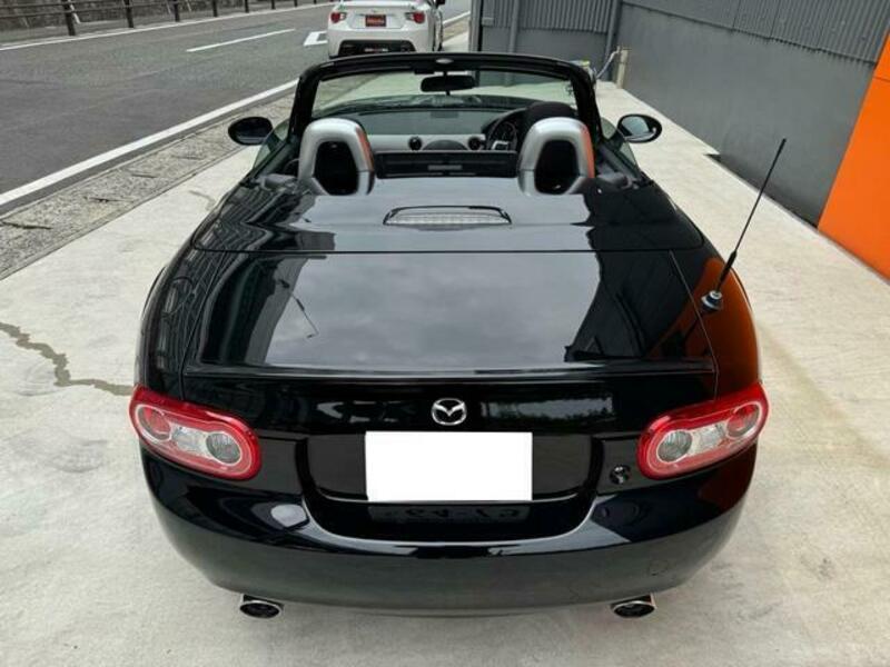 ROADSTER