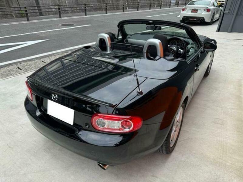 ROADSTER