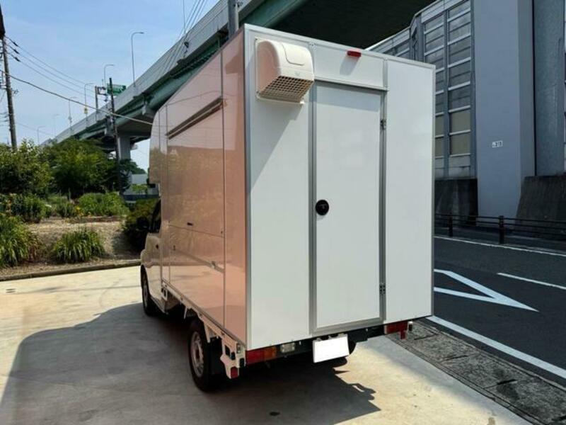 TOWNACE TRUCK
