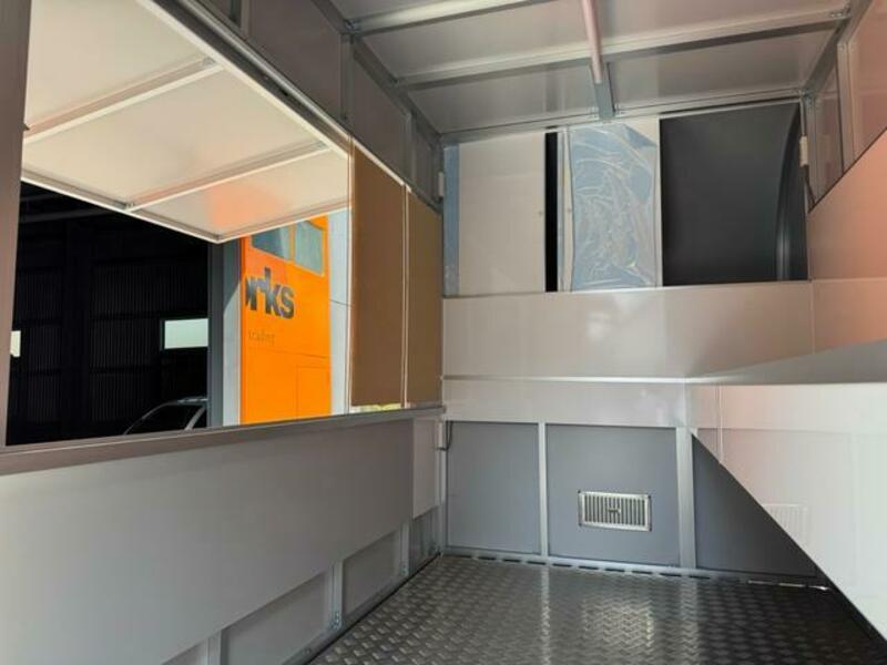 TOWNACE TRUCK