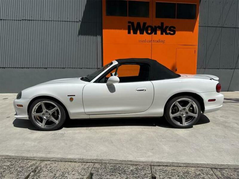 ROADSTER