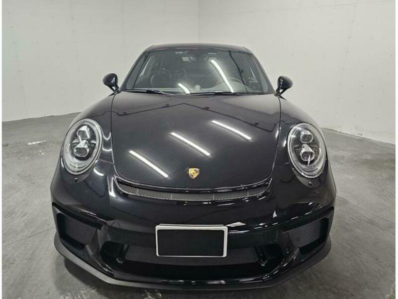911