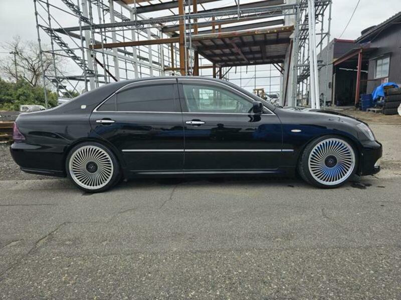CROWN