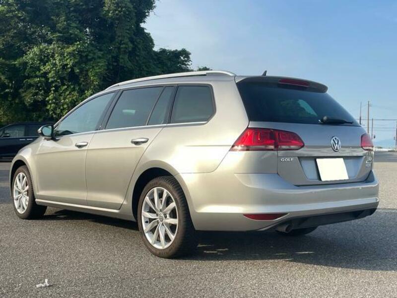 GOLF VARIANT