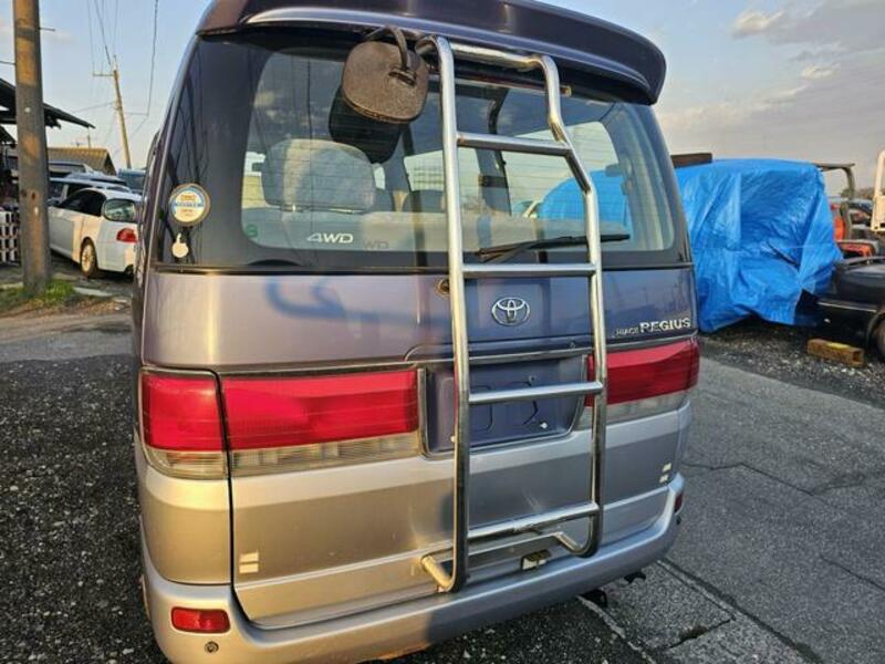 HIACE REGIUS