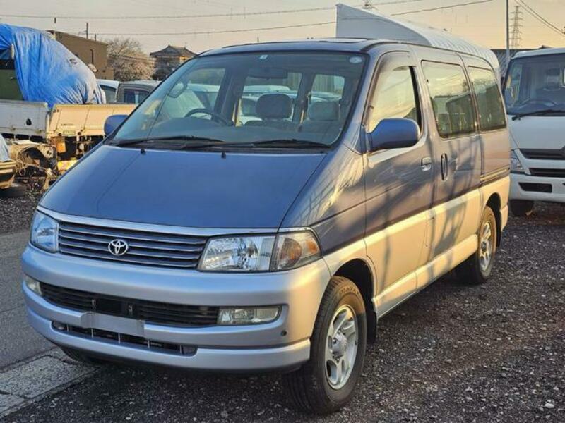 TOYOTA HIACE REGIUS