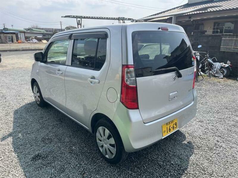 WAGON R