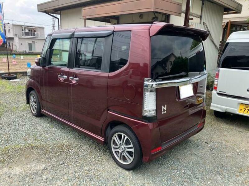 N BOX CUSTOM