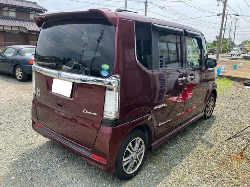 N BOX CUSTOM