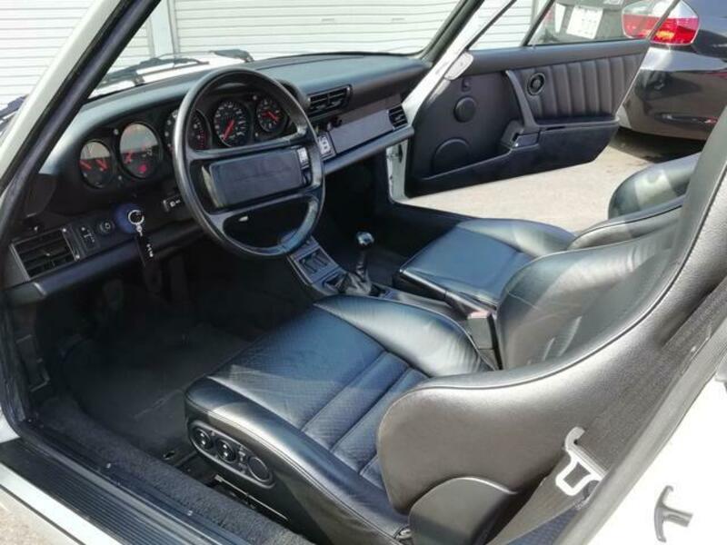 911