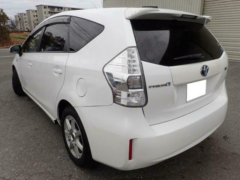 PRIUS ALPHA