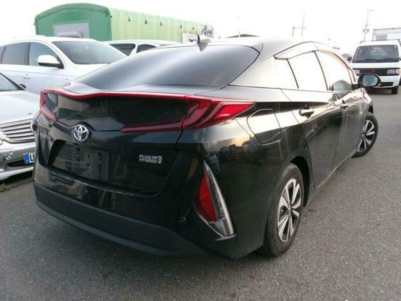 PRIUS PHV