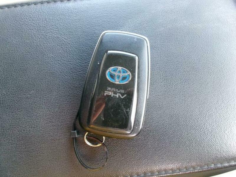 PRIUS PHV
