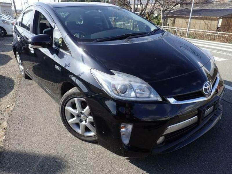 TOYOTA PRIUS PHV