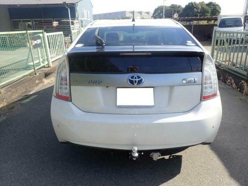 PRIUS PHV