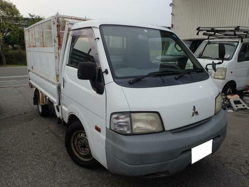 MITSUBISHI DELICA TRUCK