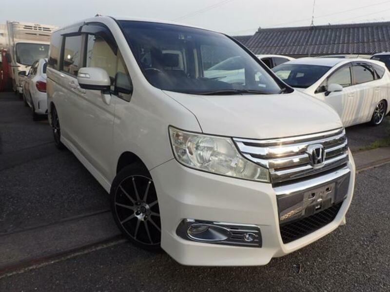 HONDA STEPWAGON SPADA