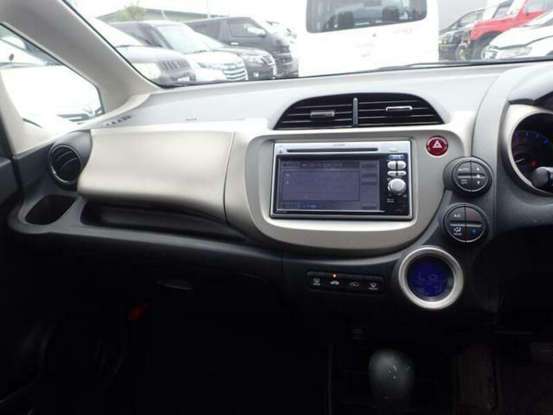 FIT HYBRID