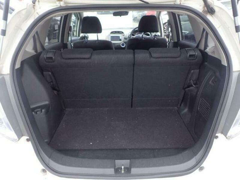 FIT HYBRID