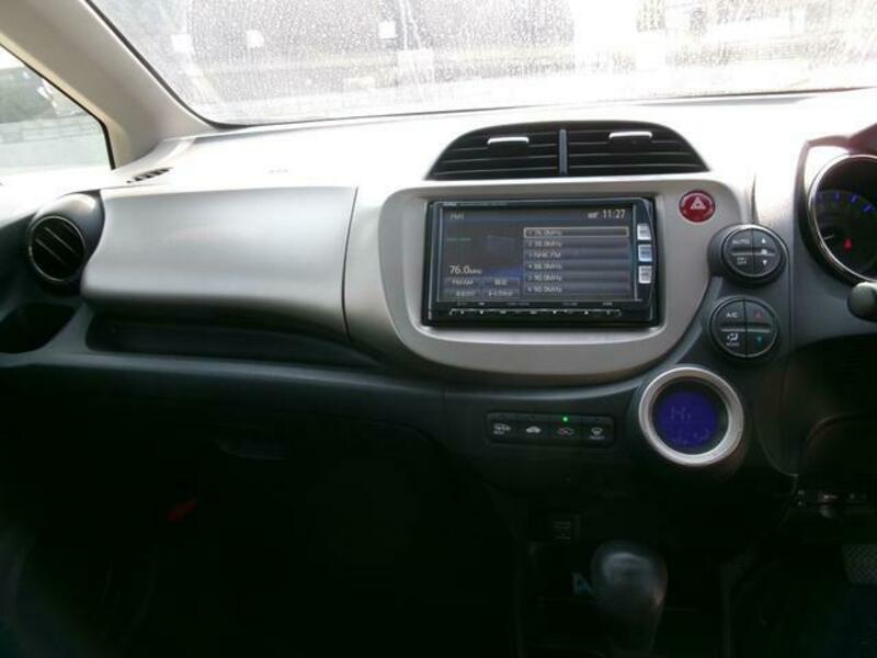 FIT HYBRID