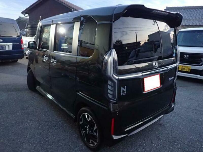 N BOX CUSTOM