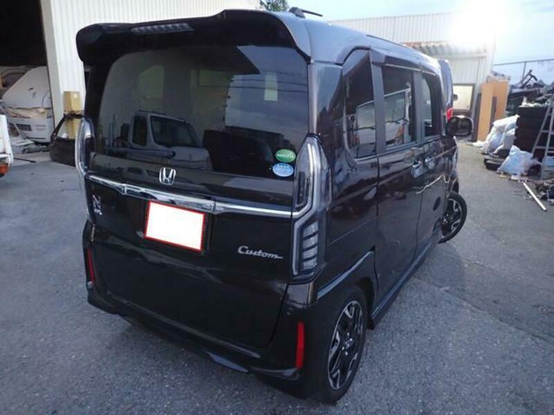N BOX CUSTOM
