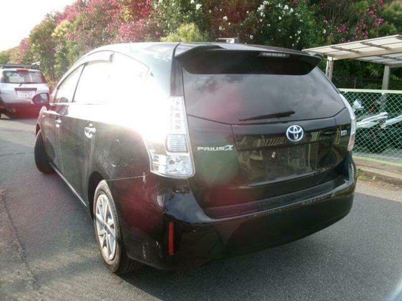 PRIUS ALPHA