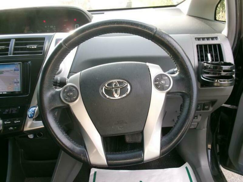 PRIUS ALPHA