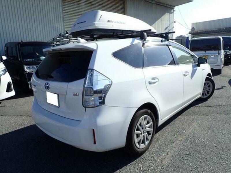 PRIUS ALPHA