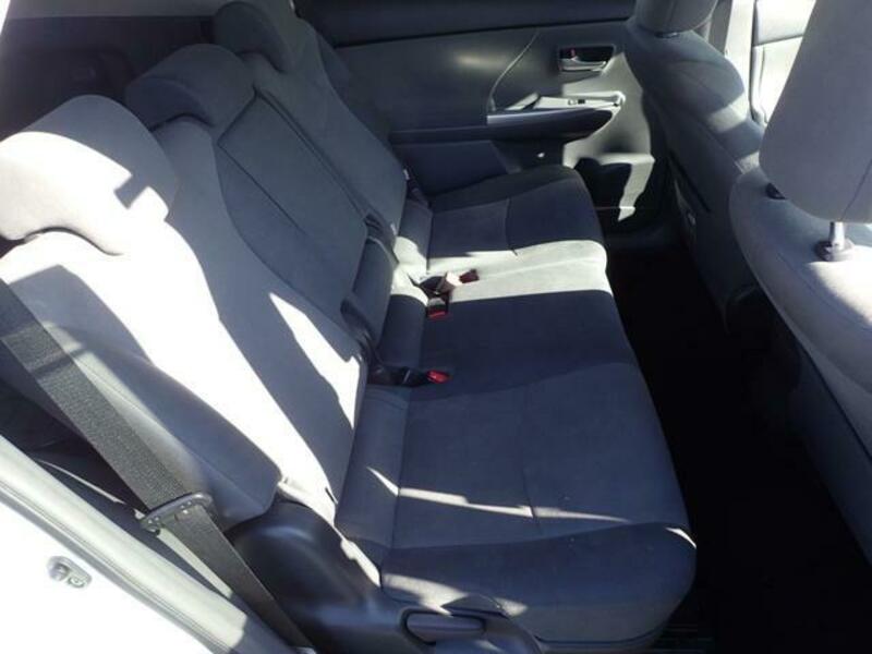 PRIUS ALPHA