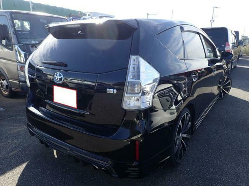 PRIUS ALPHA