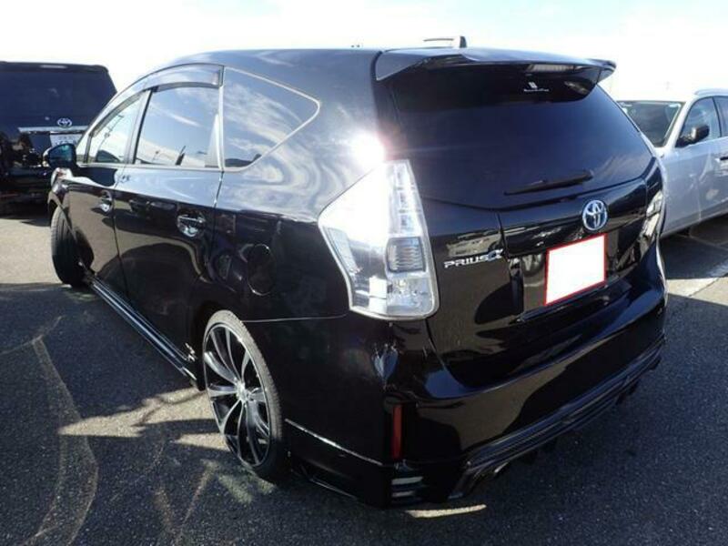 PRIUS ALPHA